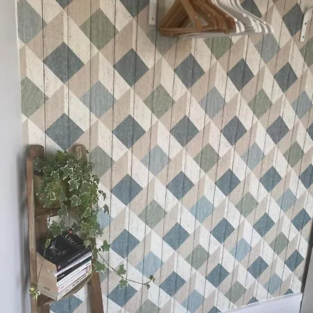 1st Floor Cozy Central Flat With Free Parking Apartment